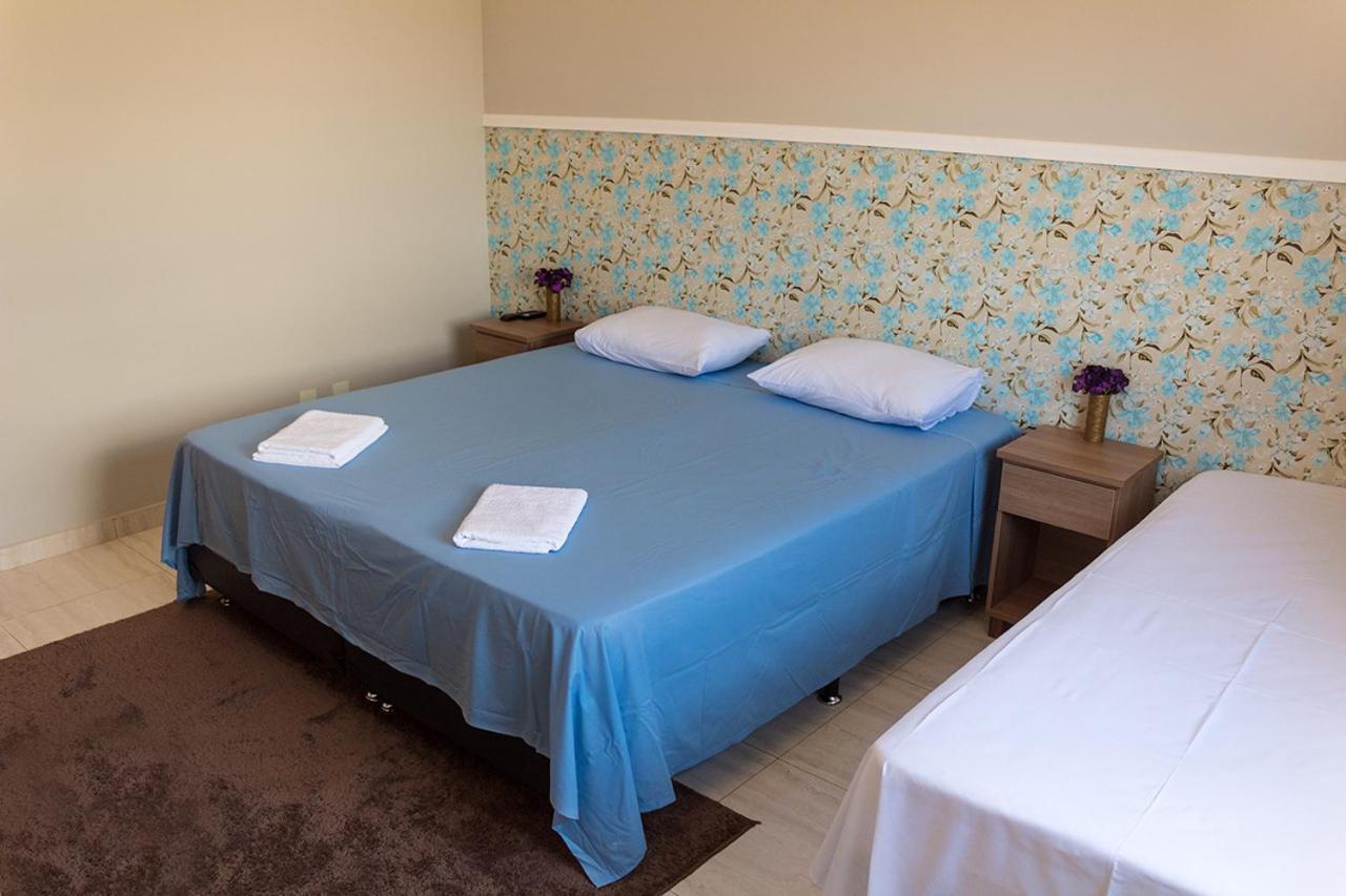 Pouso Oliveira Suites Сан-Жуан-Батіста-ду-Глорія Екстер'єр фото