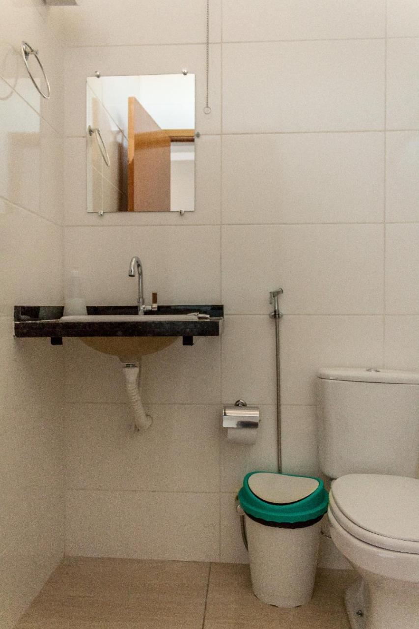 Pouso Oliveira Suites Сан-Жуан-Батіста-ду-Глорія Екстер'єр фото