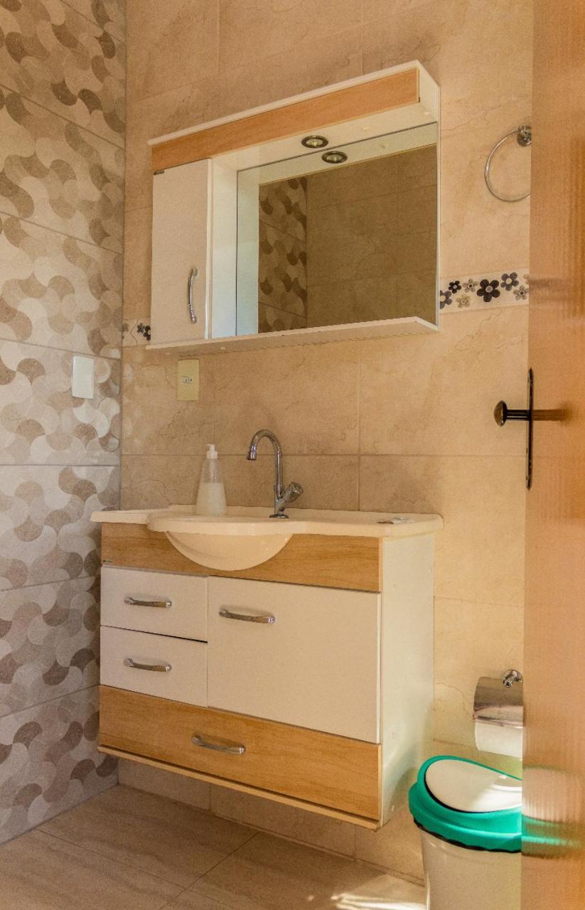 Pouso Oliveira Suites Сан-Жуан-Батіста-ду-Глорія Екстер'єр фото